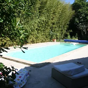Apartahotel Le Petit Palais Maisonnette, Aviñón