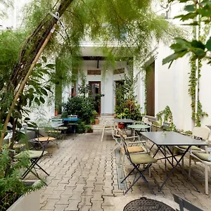 Away From - Modern & Cozy Near Vibrant Unirii Area Appartamento Bucarest